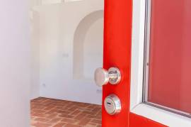 Beautifully Renovated Traditional Cottage in the Heart of Sagres