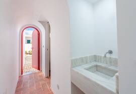 Beautifully Renovated Traditional Cottage in the Heart of Sagres