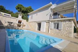 Luxury 5 Bed Villa For Sale in Rogac Solta Croatia