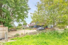 Luxury 5 Bed Detached Home for Sale In Barnett Way, Bierton, Aylesbury United Kingdom