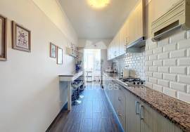 3 bedroom apartment with good areas located on 25 de Abril in Portimão
