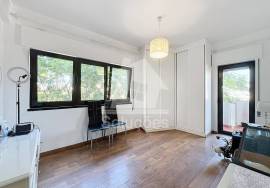 3 bedroom apartment with good areas located on 25 de Abril in Portimão