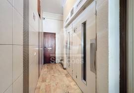 3 bedroom apartment with good areas located on 25 de Abril in Portimão