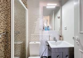 3 bedroom apartment with good areas located on 25 de Abril in Portimão