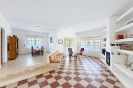 3 Bedroom Villa for Rent with Garden, Terrace and Parking for 2 Cars
