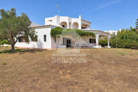 3 Bedroom Villa for Rent with Garden, Terrace and Parking for 2 Cars