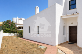 3 Bedroom Villa for Rent with Garden, Terrace and Parking for 2 Cars