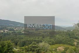 Ruin in Covas, Cerveira with land and stunning mountain views Ruin in Covas, Cerveira with land and stunning mountain views