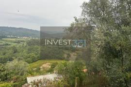 Ruin in Covas, Cerveira with land and stunning mountain views Ruin in Covas, Cerveira with land and stunning mountain views
