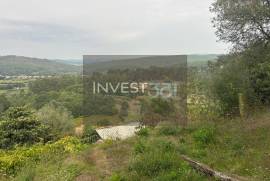 Ruin in Covas, Cerveira with land and stunning mountain views Ruin in Covas, Cerveira with land and stunning mountain views