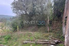 Ruin in Covas, Cerveira with land and stunning mountain views Ruin in Covas, Cerveira with land and stunning mountain views