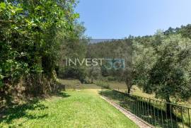Villa with mountain views in Gondar and Orbacém Villa with mountain views in Gondar and Orbacém