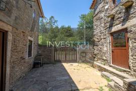 Villa with mountain views in Gondar and Orbacém Villa with mountain views in Gondar and Orbacém