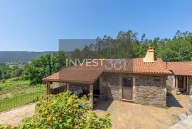 Villa with mountain views in Gondar and Orbacém Villa with mountain views in Gondar and Orbacém