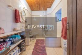 Villa with mountain views in Gondar and Orbacém Villa with mountain views in Gondar and Orbacém