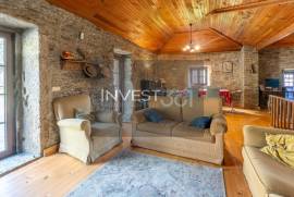 Villa with mountain views in Gondar and Orbacém Villa with mountain views in Gondar and Orbacém