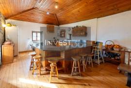 Villa with mountain views in Gondar and Orbacém Villa with mountain views in Gondar and Orbacém