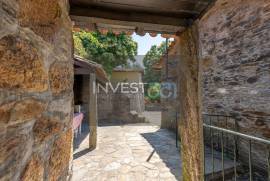 Villa with mountain views in Gondar and Orbacém Villa with mountain views in Gondar and Orbacém