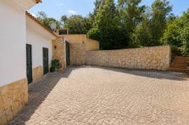 Algarve Refuge: 3 Bedroom Villa with Land and Pool in Boliqueime Algarve Refuge: 3 Bedroom Villa with Land and Pool in Boliqueime