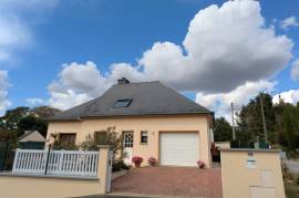 Houses for sale - 6 rooms - 98 m2 - GUILLAC - (56800)