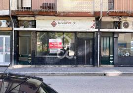 Commercial Store for Rent with 98 m² in Front of the Gaia City Hall