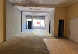 Commercial Store for Rent with 98 m² in Front of the Gaia City Hall Commercial Store for Rent with 98 m² in Front of the Gaia City Hall