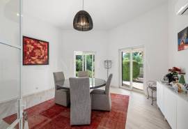 Alvor – Exceptional golf front 5 bedroom villa with pool