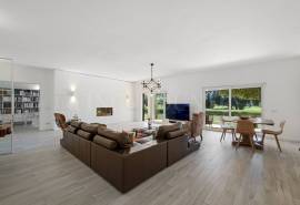 Alvor – Exceptional golf front 5 bedroom villa with pool