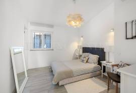 Alvor – Exceptional golf front 5 bedroom villa with pool