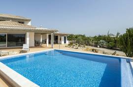 Tavira – 2-bedroom country property with pool, garage and landscaped garden Tavira – 2-bedroom country property with pool, garage and landscaped garden