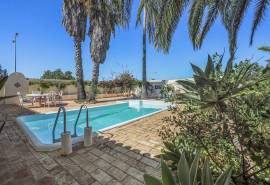 Carvoeiro - Algarve quinta on large plot with sea views close to Carvoeiro