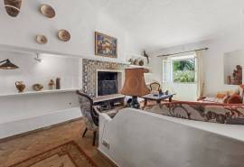 Carvoeiro - Algarve quinta on large plot with sea views close to Carvoeiro