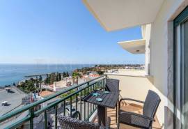 Albufeira – 2-bedroom apartment with sea views and pool