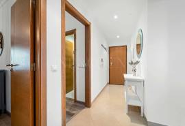 Albufeira – 2-bedroom apartment with sea views and pool