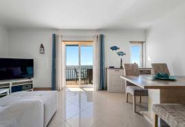 Albufeira – 2-bedroom apartment with sea views and pool