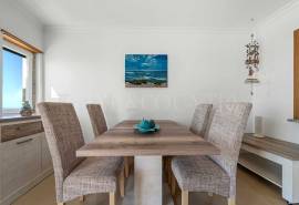 Albufeira – 2-bedroom apartment with sea views and pool