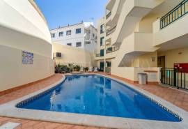 Albufeira – 2-bedroom apartment with sea views and pool