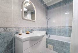 Albufeira – Central 2+1-bedroom apartment with parking, lift and balcony