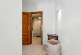 Albufeira – Central 2+1-bedroom apartment with parking, lift and balcony