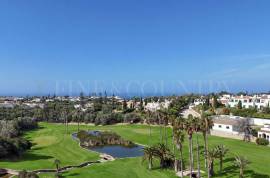 Carvoeiro - Immaculate 2-bedroom townhouse with sea and golf views Carvoeiro - Immaculate 2-bedroom townhouse with sea and golf views