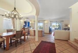 Carvoeiro - Immaculate 2-bedroom townhouse with sea and golf views Carvoeiro - Immaculate 2-bedroom townhouse with sea and golf views