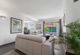 Boliqueime – 4-bedroom villa with pool, garage and large basement