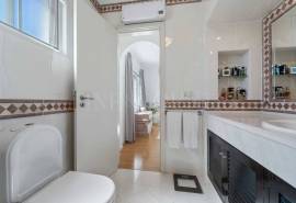 Boliqueime – 4-bedroom villa with pool, garage and large basement