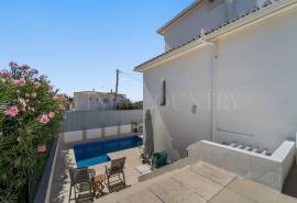 Boliqueime – 4-bedroom villa with pool, garage and large basement