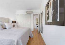 Boliqueime – 4-bedroom villa with pool, garage and large basement