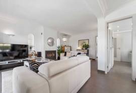 Boliqueime – 4-bedroom villa with pool, garage and large basement