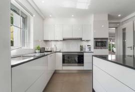 Boliqueime – 4-bedroom villa with pool, garage and large basement