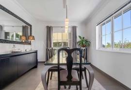 Boliqueime – 4-bedroom villa with pool, garage and large basement