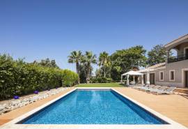 Carvoeiro - Vale da Pinta - Stunning 5-bedroom villa on a large plot with pool and golf views