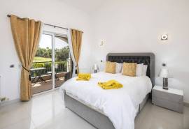 Carvoeiro - Vale da Pinta - Stunning 5-bedroom villa on a large plot with pool and golf views